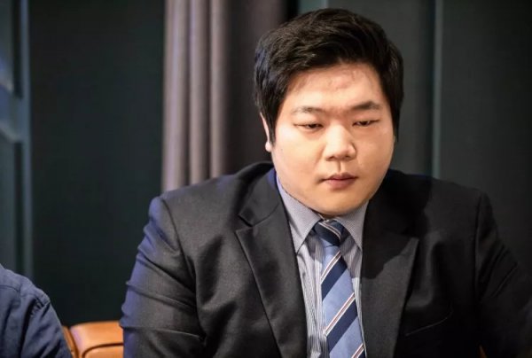 两端的反应 两端的反应