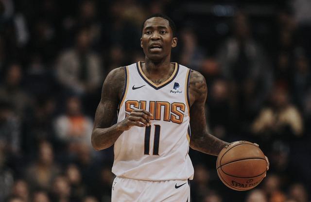 在此背景下 在此背景下