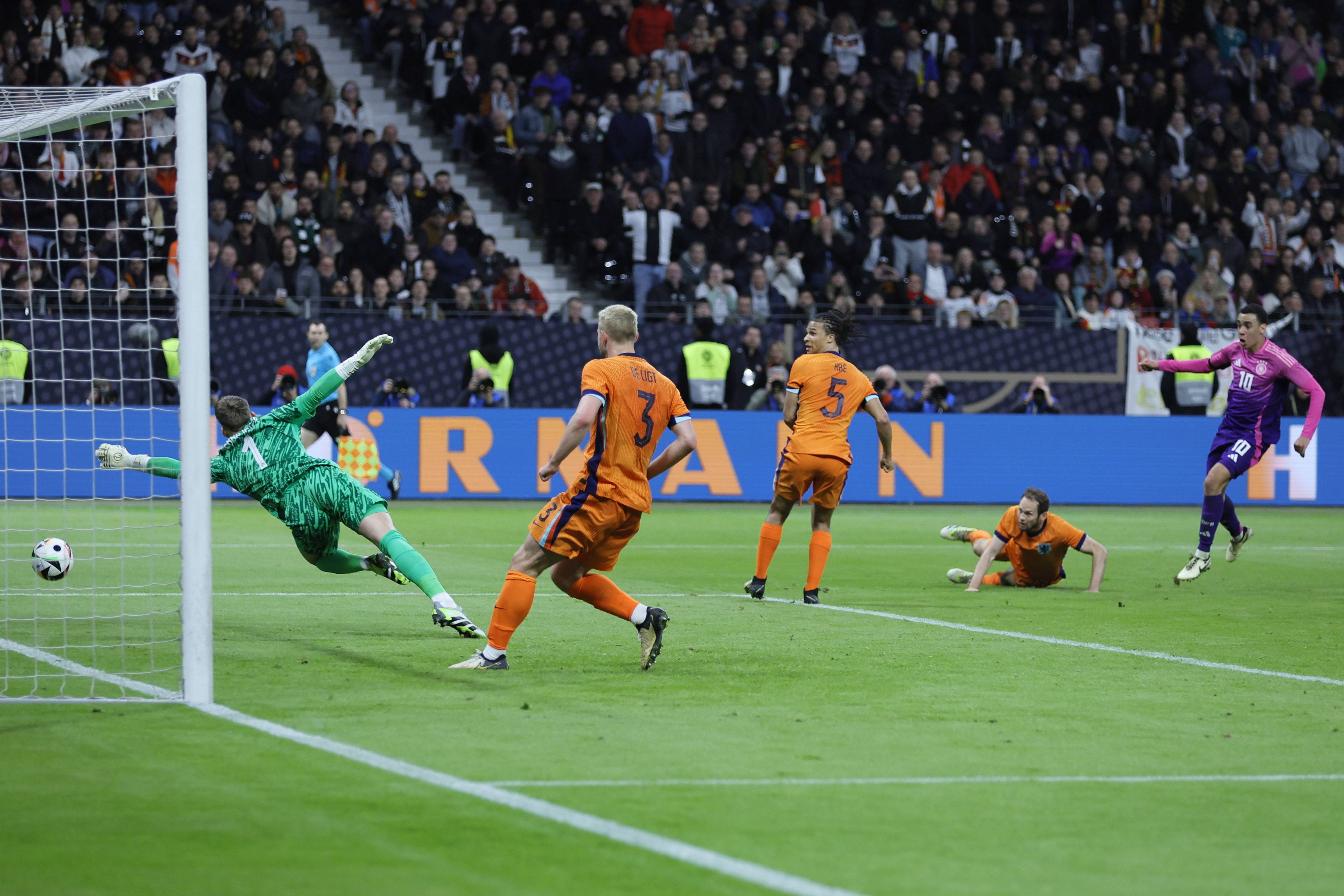 安切洛蒂执 安切洛蒂执