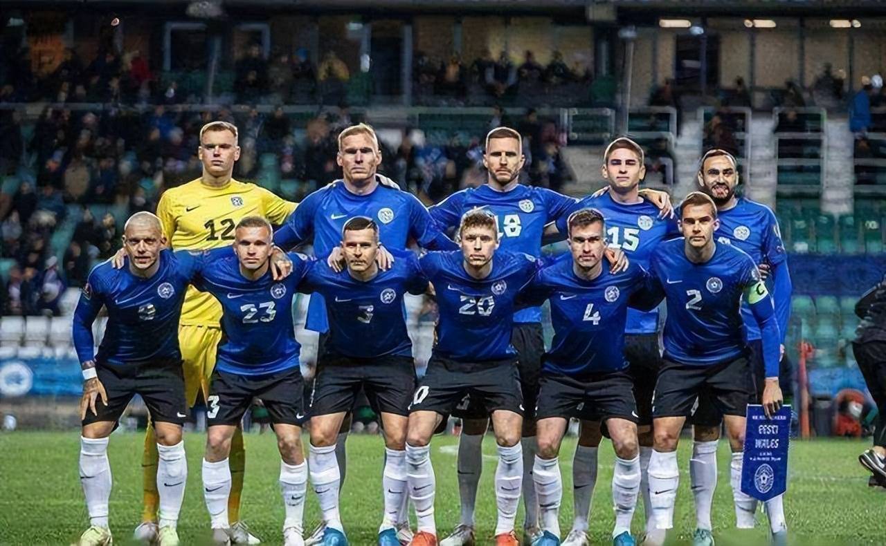 和利物浦一个病情，后防不稳，更衣室失控